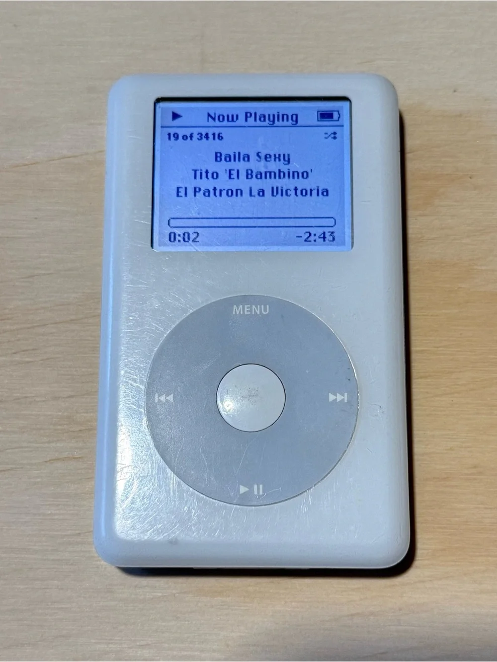 iPod 4thGen Model:MP102 20GB White Tested Good Battery w/3416Song-Charg Read Blw